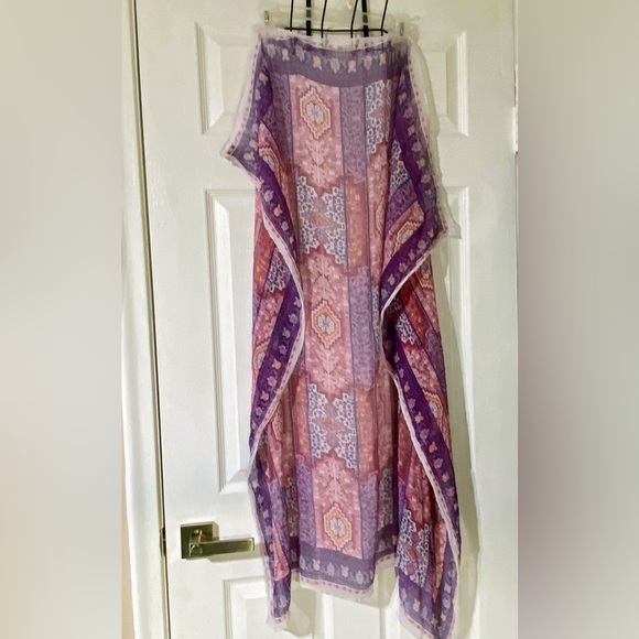 Lucky Brand Women’s Silk Scarf Tapestry Print - Picture 3 of 7